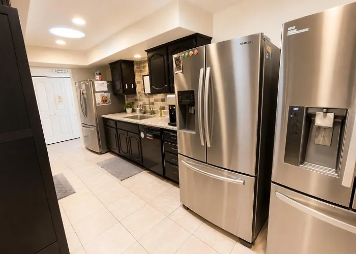 Homestay Malibu With Pool For Students & Young Professionals! Tempe