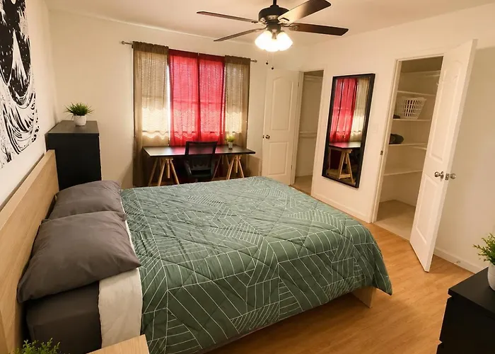 Malibu With Pool For Students & Young Professionals! Tempe